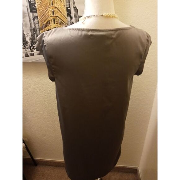 LC Lauren Conrad S/XS Floral Grey Sleeveless Blouse - Picture 5 of 6